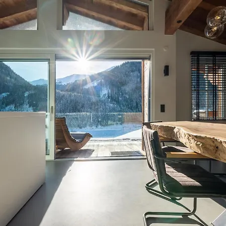 Exquisite Contemporary Chalet Recently Completed * Grobming