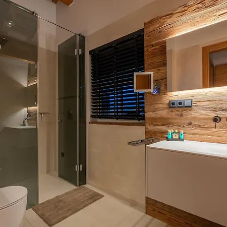 Apartment Exquisite Contemporary Chalet Recently Completed